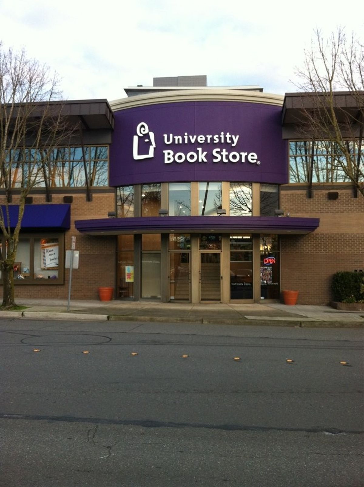 University Book Store Bellevue 990 102nd Ave NE Bookstores