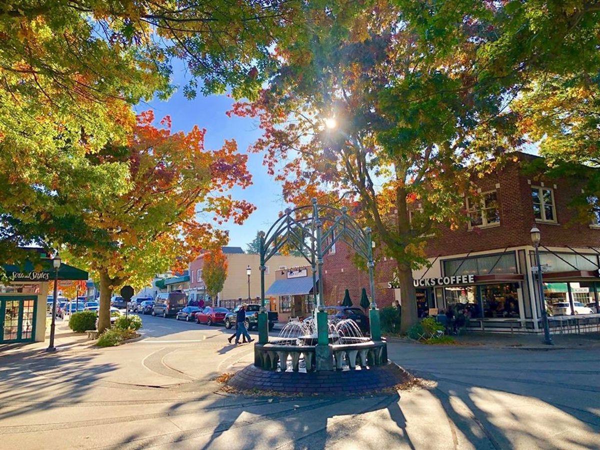 Pedestrian-friendly Sunday on Main Street at Edmonds in Edmonds, WA ...