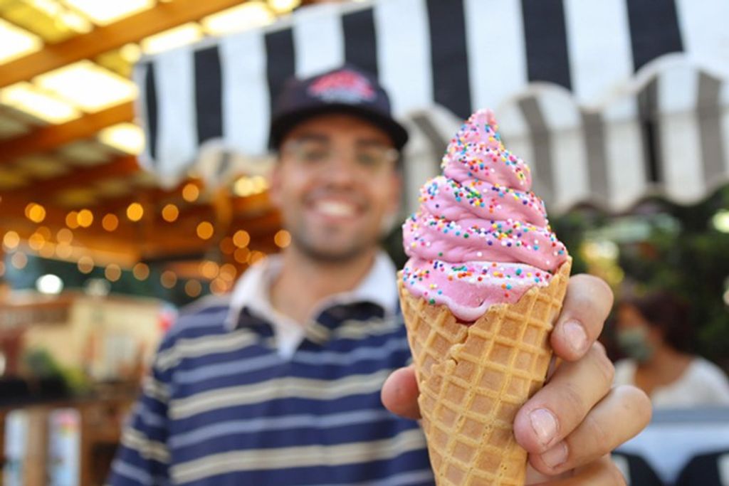 Hill Country Fare Sweet Treats Vanilla Ice Cream