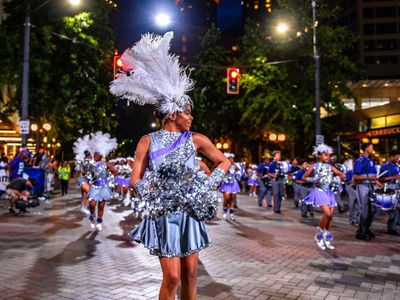 Admire the <a href="https://everout.com/seattle/events/alaska-airlines-seafair-torchlight-parade/e112091/">Seafair Torchlight Parade</a> as it illuminates a perfect summer evening.