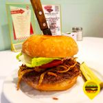 The BB King Burger: Rockabilly Cafe (part of Portland Mercury’s Burger Week 2022)
