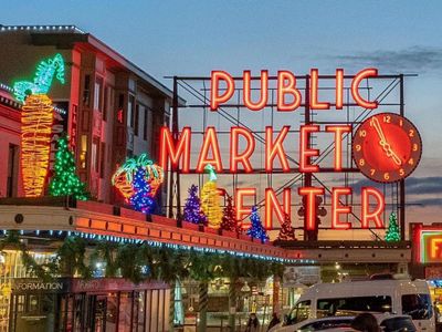 The holiday season will be in full effect at the <a href="https://everout.com/seattle/events/27th-annual-magic-in-the-market/e131715/">27th Annual Magic in the Market</a>.