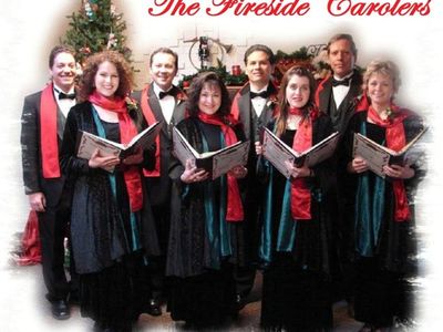 Holidays on the Mall – Fireside Carolers