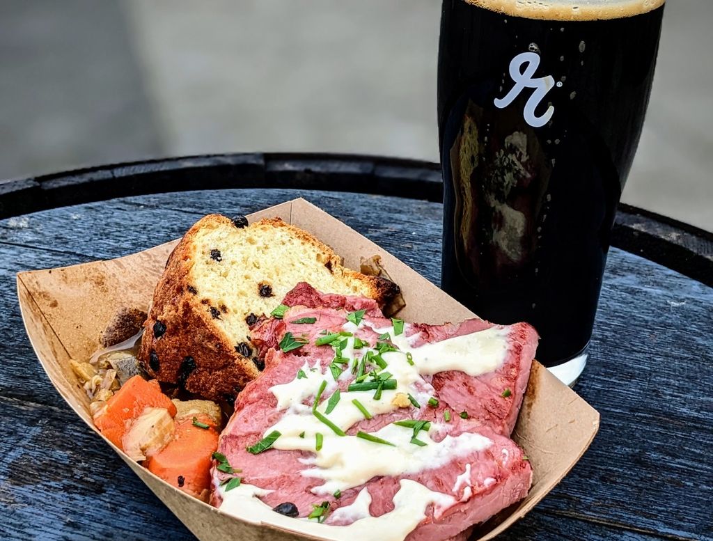 What to Eat & Drink in Seattle for St. Patrick's Day 2023