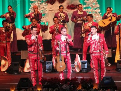 Mariachi Sol de Mexico: Jose Hernandez' Merry-Achi Christmas