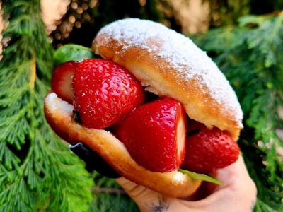 Celebrate the preternaturally good pairing of strawberries and basil with <a href="https://everout.com/portland/locations/doe-donuts/l20117/">Doe Donuts</a>'s limited-time special.