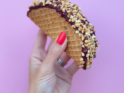 <a href="https://everout.com/portland/locations/petunias-pies-and-pastries/l20822/">Petunia's Pies and Pastries</a> is putting its own take on the classic choco taco.