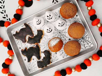 Prepare for all your Halloween festivities this weekend with <a href="https://everout.com/seattle/locations/the-flora-bakehouse/l13788/">The Flora Bakehouse</a>'s cookie tray.
