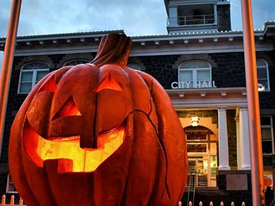 Recognize this iconic pumpkin? It'll greet you at <a href="https://www.portlandmercury.com/events/29220698/spirit-of-halloweentown">Spirit of Halloweentown</a>, the St. Helens attraction that takes its cues from the Disney Channel classic.
