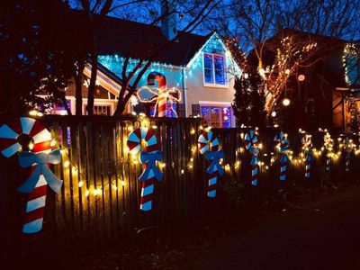 Ravenna's neighborhood light display <a href="https://www.thestranger.com/events/52955209/candy-cane-lane">Candy Cane Lane</a> reopens for the season this weekend, drive-through style.
