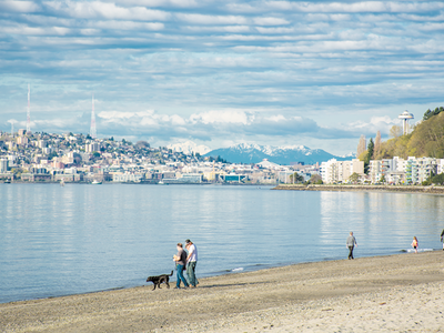 Would you look at this display of social distancing on <a href="https://everout.com/locations/alki-beach/l27456/">Alki Beach</a>? The West Seattle park boasts plenty of walking space, plus great views of the Puget Sound and the Olympic Mountains.