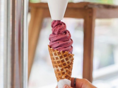 The new cart <a href="https://everout.com/seattle/locations/nicos-ice-cream/l40737/">Nico's Ice Cream</a>, specializing in New Zealand-style "real fruit" ice cream, opens today.