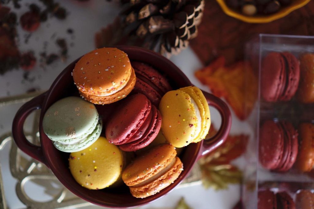 This Week in Seattle Food News Lady Yum Brings Macarons to Bellevue