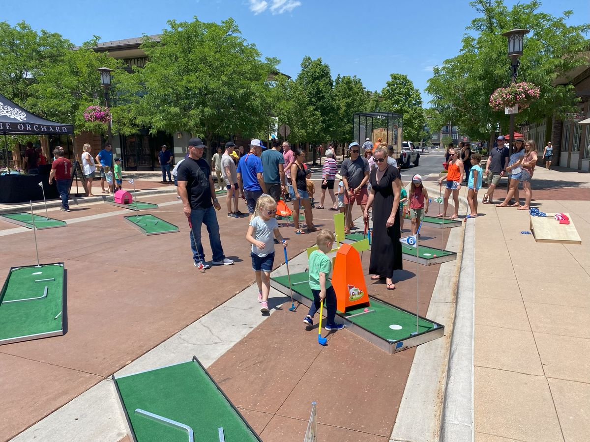 Father's Day Mini Golf Pop-Up at Regal The Landing Stadium 14 & RPX in ...