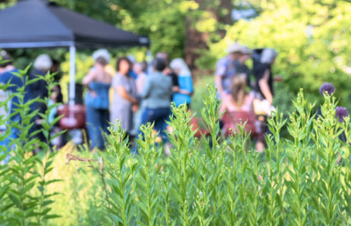 Summer Sip & Picnic at Leach Botanical Garden in Portland, Oregon ...