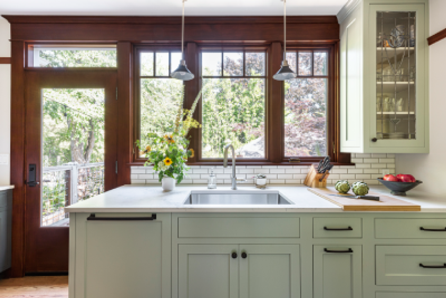 Timeless Transformations Remodeling Portland S Older Kitchens For   EyJidWNrZXQiOiAiZXZlcm91dC1pbWFnZXMtcHJvZHVjdGlvbiIsICJrZXkiOiAiaW1hZ2UtMTcwMzcwMDI4NDg1NDA4MS1raXRjaGVuLnBuZyIsICJlZGl0cyI6IHsicmVzaXplIjogeyJmaXQiOiAiaW5zaWRlIiwgInBvc2l0aW9uIjogImNlbnRyZSIsICJ3aWR0aCI6IDk2MCwgImhlaWdodCI6IDYwMH19fQ==