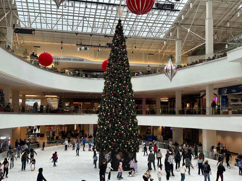Where to Go Ice Skating in Portland This Winter - EverOut Portland